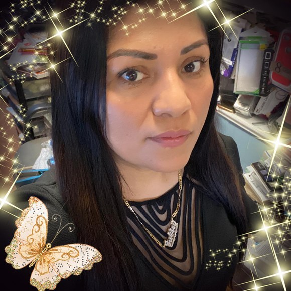 Profile Picture of Julia Juarez (@juliajuarez) on Poshmark