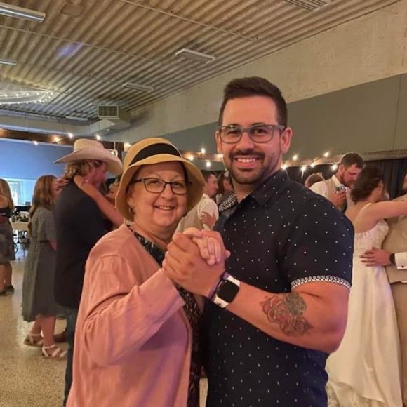 Profile Picture of Scott Brabec (@scottacular9) on Poshmark