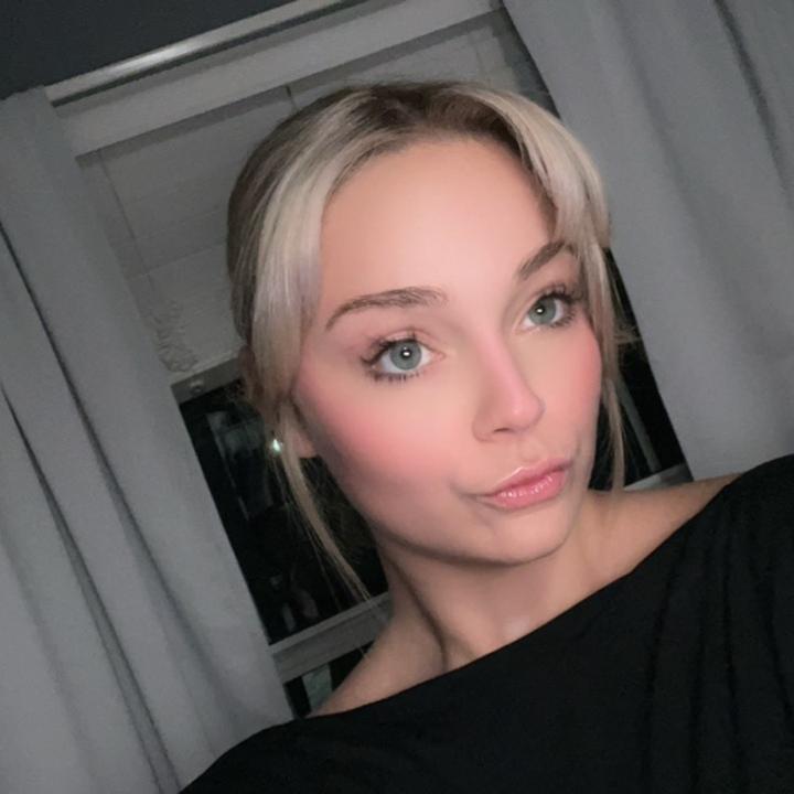 Profile Picture of Hayley Scroggins (@hayleyscroggins) on Tiktok