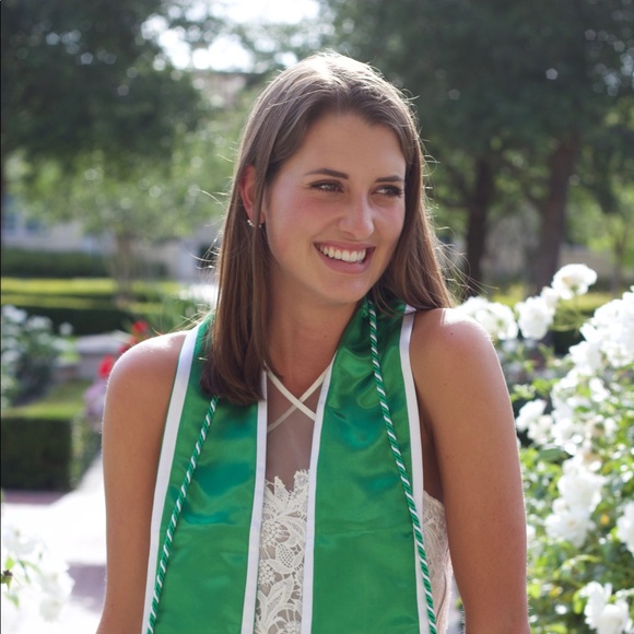 Profile Picture of Claudia Mauldin (@mauldinc14) on Poshmark