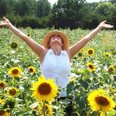 Profile Picture of Live Abundantly Now (@_liveabundantly) on Twitter