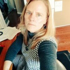 Profile Picture of Michelle Herring (@MichHerringSTL) on Twitter