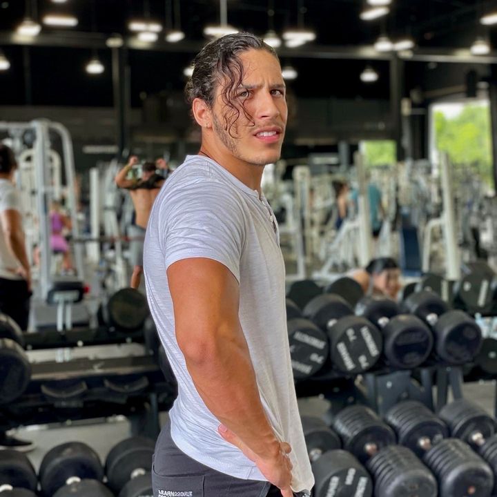 Profile Picture of J (@brazilianlifter) on Tiktok