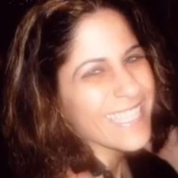 Profile Picture of Danielle Pastore-vlake (@sunbeam2015) on Poshmark