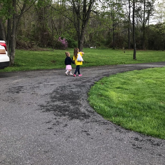 Profile Picture of Ashlee Hawse (@kylia222) on Poshmark