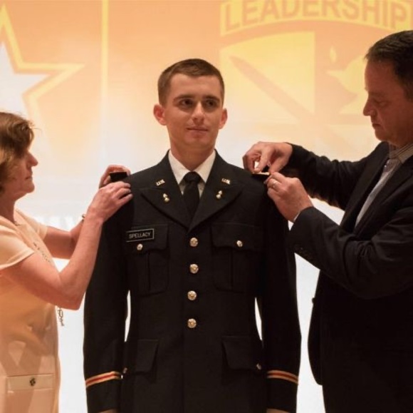 Profile Picture of Andrew Spellacy (@aspell17) on Poshmark