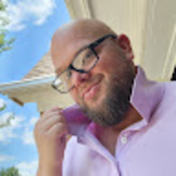 Profile Picture of Tim Daniel (@twdaniel27) on Poshmark