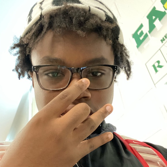 Profile Picture of Caleb Lyons (@glovkgotaswi) on Poshmark