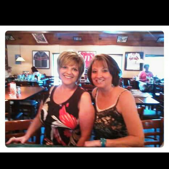 Profile Picture of Deb Stringfield (@deba0502) on Poshmark