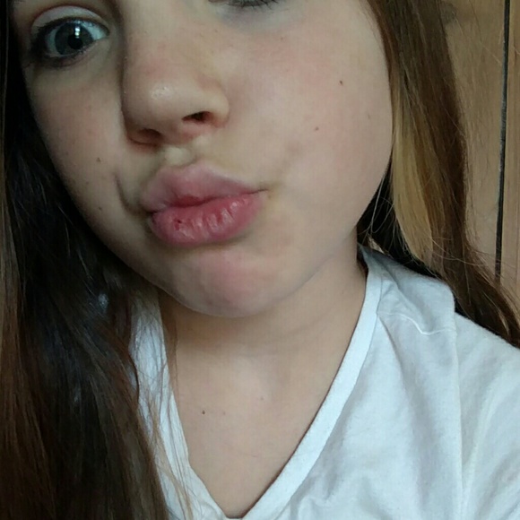 Profile Picture of Lacey Powers (@laceyp47) on Poshmark