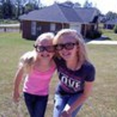 Profile Picture of Isabella Pearce (@PearceIsabella) on Twitter