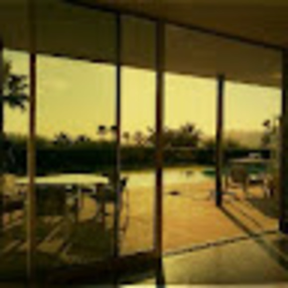 Profile Picture of Ann Schellen (@drealannie) on Poshmark