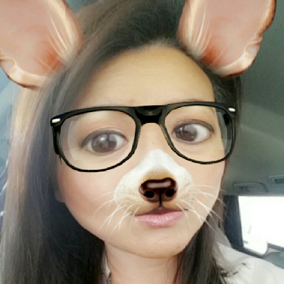 Profile Picture of Fahm Saechao (@fahmchao) on Poshmark