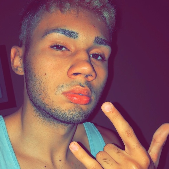 Profile Picture of Joshua abel Acosta (@joshuabaconman) on Poshmark