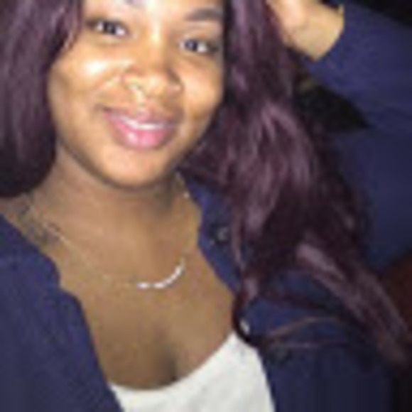 Profile Picture of Kiara Sutton (@kiarasutton2018) on Poshmark
