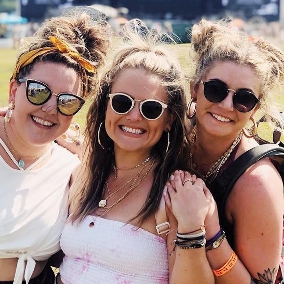 Profile Picture of Linsey Strittmater (@linsey9213) on Poshmark