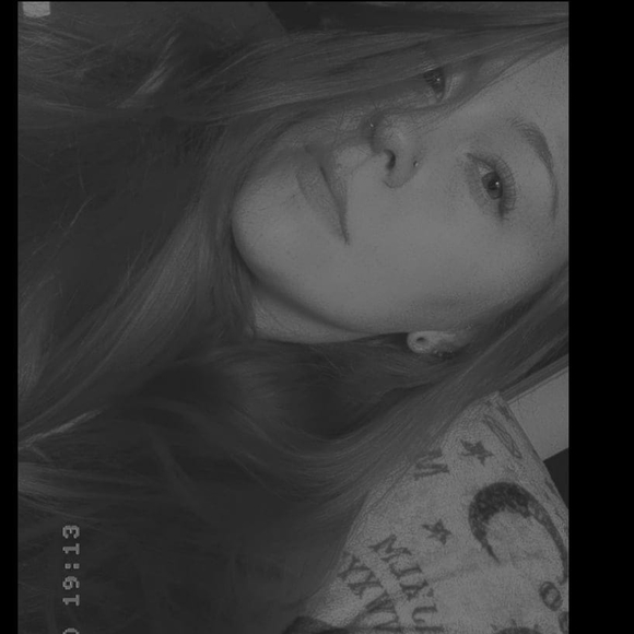 Profile Picture of Autumn Stacks (@autumnstacks097) on Poshmark