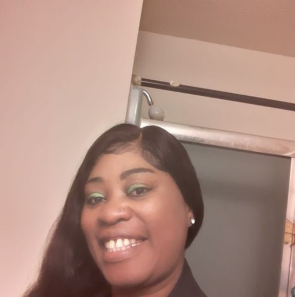 Profile Picture of Pamela Alexander (@pamelaalexan209) on Poshmark