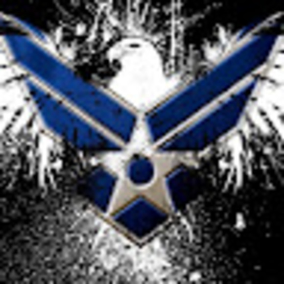 Kevin Heitman - Poshmark Profile Picture of Kevin Heitman (@headlessfatman) on Poshmark