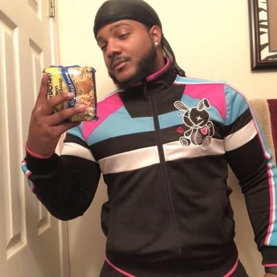 Profile Picture of The Bootleg Jim Jones (@LonghairedPapi) on Twitter