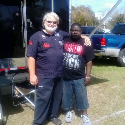 Profile Picture of Tony Saylor (@Tony_Boss40) on Twitter