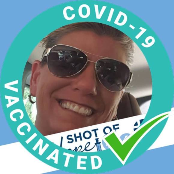 Profile Picture of Amy Wahrman (@wahrman) on Poshmark