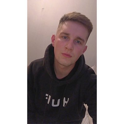 Profile Picture of T. (@xTylerBloom) on Twitter