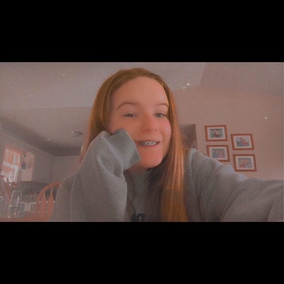 Profile Picture of Mackenzie Adkins (@kenzieee_08) on Poshmark