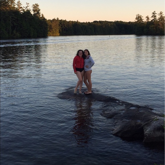 Profile Picture of Alyssa Dantona (@alyssadantona_) on Poshmark