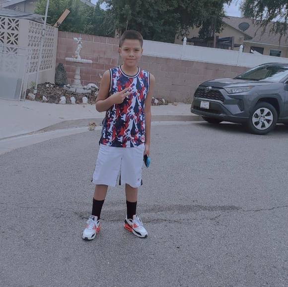 Profile Picture of Brandon Cerna leon (@brandoncerna648) on Poshmark