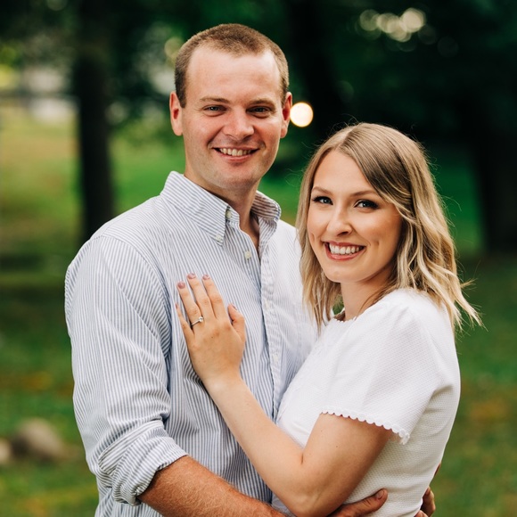 Profile Picture of Alexis Miele (@alexismiele1) on Poshmark