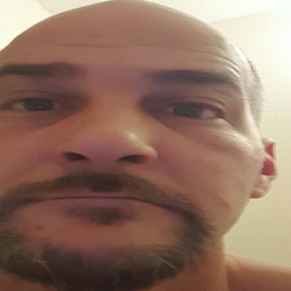 Profile Picture of Jason Hinely (@jhinely94) on Poshmark