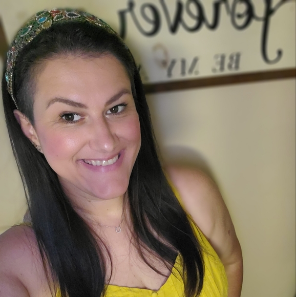 Vanja Long - Poshmark Profile Picture of Vanja Long (@vanja924) on Poshmark