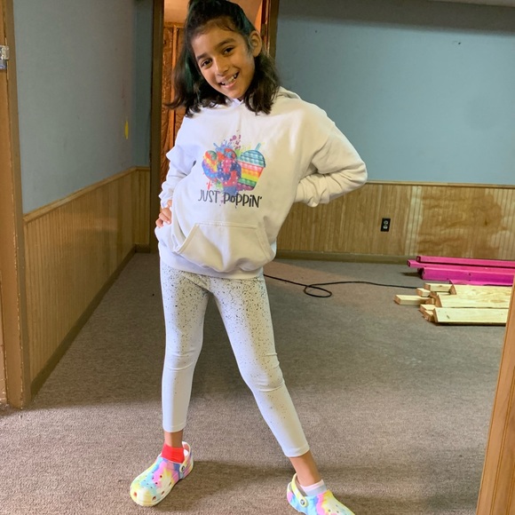 Profile Picture of Marie Mikeska (@mariescloset13) on Poshmark