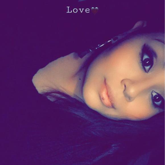 Profile Picture of Ayerim Pastor (@ayerimpastor) on Poshmark