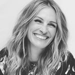 Profile Picture of 𝗝𝘂𝗹𝗶𝗮 𝗥𝗼𝗯𝗲𝗿𝘁𝘀 𝗕𝗹𝗮𝗰𝗸 & 𝗪𝗵𝗶𝘁𝗲 (@juliarobertsbw) on Instagram