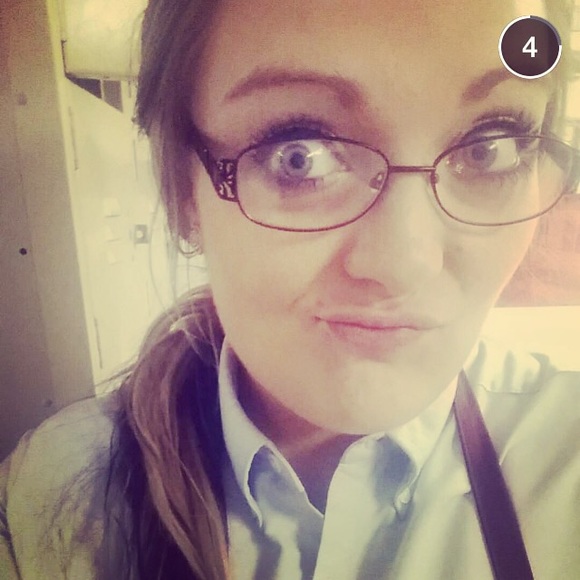 Profile Picture of Lacy Foight (@lacylu0912) on Poshmark