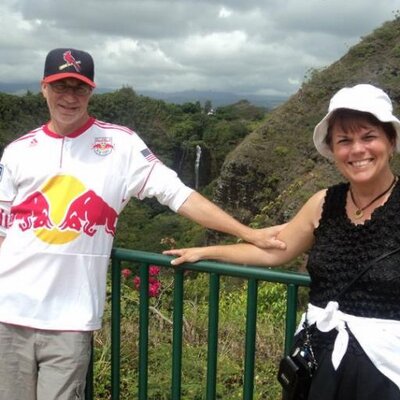 Profile Picture of Bob & JoAnn  Moeller (@jrmseafood) on Twitter