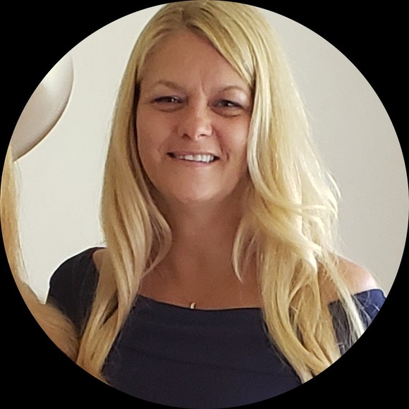 Profile Picture of Jeanine Corey (@bonjovijpk05) on Poshmark