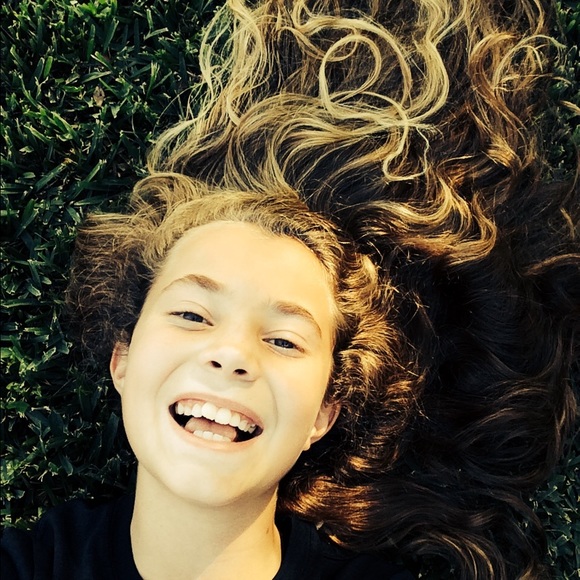 Cooper Moore - Poshmark Profile Picture of Cooper Moore (@shineycat) on Poshmark