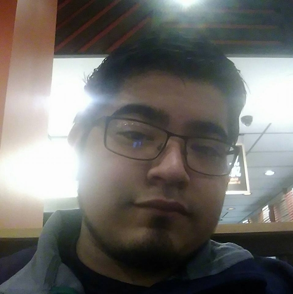 Profile Picture of Alfonzoh Lopez (@pacoxxx54334) on Poshmark
