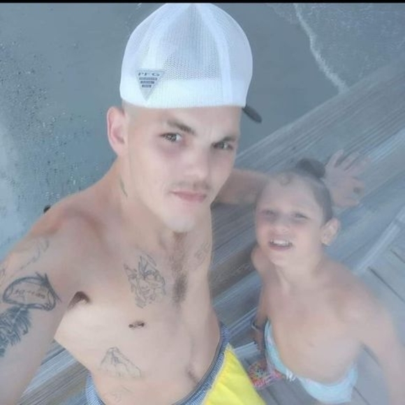 Profile Picture of Allen Clark (@allenclark1012) on Poshmark