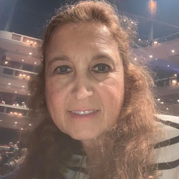 Profile Picture of Stacy Grant (@snowpak2001) on Poshmark