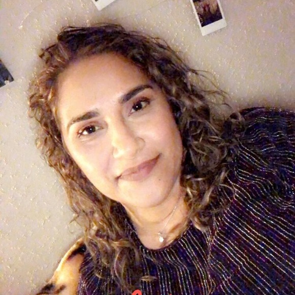 Profile Picture of Erika Baca (@ebaca74) on Poshmark