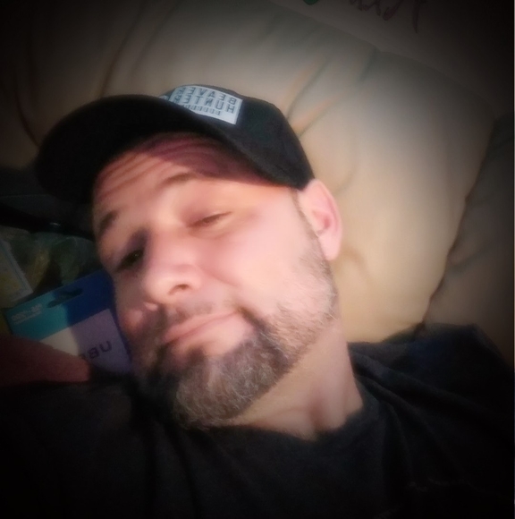 Profile Picture of James Ravencraft (@jamesravencraft) on Poshmark