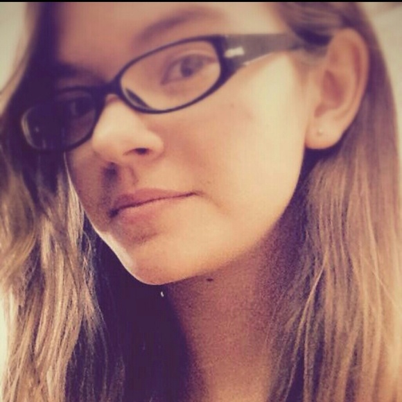 Profile Picture of Audrey Stubbs (@audg_girl99) on Poshmark
