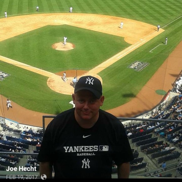 Profile Picture of Joe Hecht (@jhecht75) on Poshmark