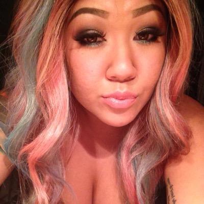 Profile Picture of Roxanne Reyna (@MZROCkStARR89) on Twitter