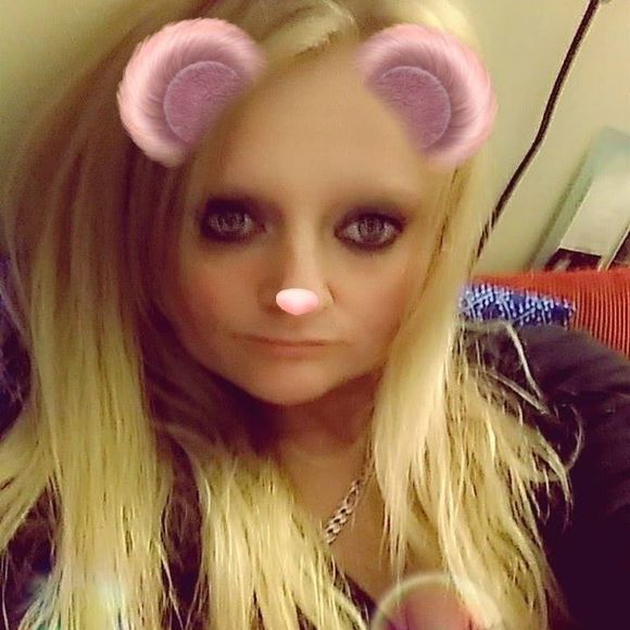 Profile Picture of Cristy Mcglothin (@cristy34) on Poshmark