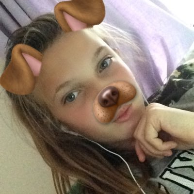 Profile Picture of Ella Maynard (@x26_08x) on Twitter